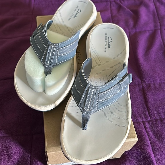 Clark's Sunmaze Sky Sporty Toe Post w. Velcro strap - Denim Blue size 10 - Picture 4 of 4